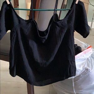 Women’s black top